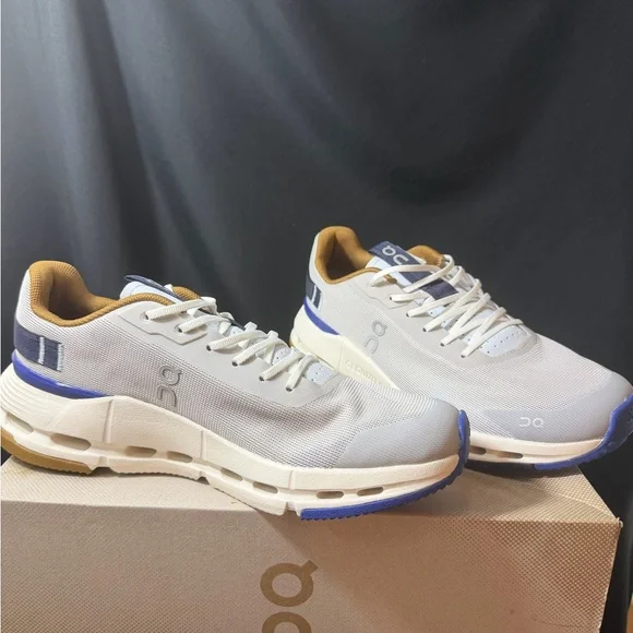 On Running Running Women’s Cloudnova Form 2 Sneakers in White & Blue BNIB Size8 - Picture 2 of 7